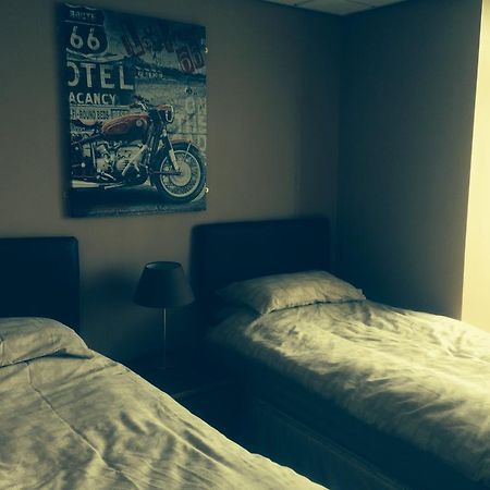 Coach & Horses Bed & Breakfast Tredegar Eksteriør bilde