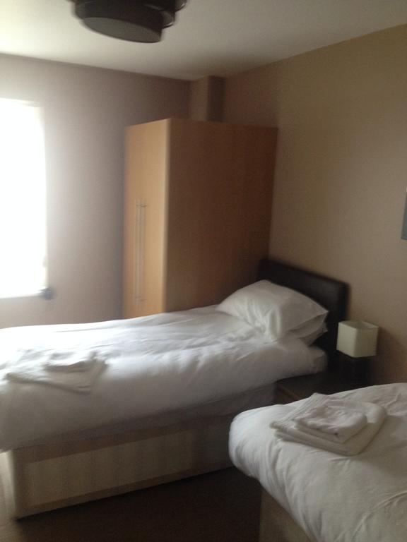 Coach & Horses Bed & Breakfast Tredegar Rom bilde