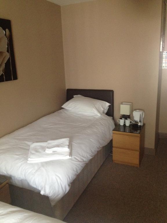 Coach & Horses Bed & Breakfast Tredegar Rom bilde