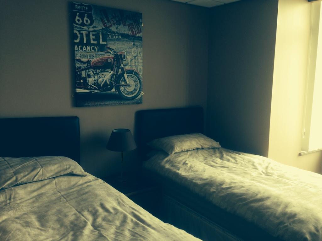 Coach & Horses Bed & Breakfast Tredegar Eksteriør bilde